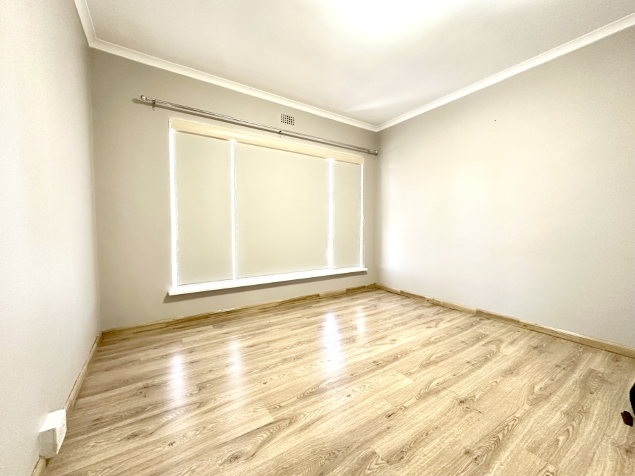 4 Bedroom Property for Sale in Panorama Western Cape